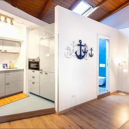 테르몰리 La Casa Di Anna Al Faro B&B 외부 사진